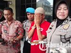 sofyan-pelaku-yang-berpura-pura-sebagai-dukun-saat-rilis-di-mapolrestabes-surabaya_20180106_234326.jpg