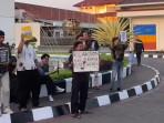 Solidaritas Klakson Bersahutan dan Aksi Demo Mahasiswa di Jakarta hingga Purwokerto
