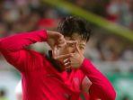 son-heung-min-bergaya-setelah-mencetak-gol-ke-gawang-vietnam.jpg