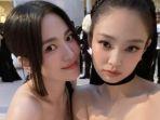 song-hye-kyo-dan-jennie-blackpink-tampak-dalam-balutan-riasan-tipis.jpg