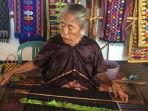 songket-lombok-yang-terkenal-hingga-mancanegara_20180727_174903.jpg
