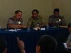 sopir-angkot-protes-taxi-argo_20160808_185005.jpg