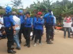sopir-dan-kernet-mobil-tangki-demo-kantor-pertamina-batam_1_20151214_113124.jpg