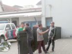 sopir-mobil-jenazah-kamar-jenazah-rs-hasan-sadikin-bandung_20170610_140650.jpg