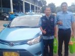 sopir-taksi-blue-bird-gagalkan-aksi-begal-motor-di-jatibening_20171203_201356.jpg