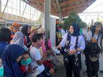 sosialisasi-virus-di-stasiun-nih2.jpg