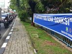 spanduk-pelanggar-psbb_20200514_150617.jpg