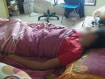 sr-15-terbaring-lemas-di-rumahnya-orang-tua-angkatnya-senin-26122016_20161227_095622.jpg