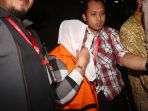 sri-hartini-ditahan-kpk_20161231_214452.jpg