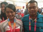 sri-sugiyanti-bersama-sang-ayah_20181011_223832.jpg