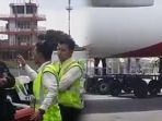 sriwijaya-air-angkut-durian_20181106_160322.jpg
