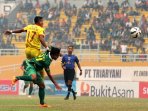 sriwijaya-fc-menang-wo_20150928_031647.jpg