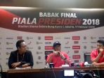 sriwijaya-fc-rahmad-darmawan-dan-hamka-hamzah_20180216_225304.jpg