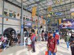 stasiun-pasar-senen-penuh-pemudik.jpg