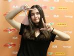 stephanie-poetri-hadir-di-acara-serial-online-anakartis-3_20170519_114805.jpg