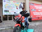 stephen-langitan-dengan-motor-kesayangannya_20180320_170214.jpg