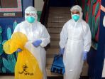 sterilisasi-amigos-resto-terkait-penyebaran-virus-corona_20200303_215528.jpg