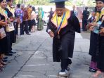 stevanus-andika-yulianto-naik-skateboard_20170305_084751.jpg