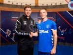 steven-gerrard-dan-ryan-kent_20180723_094203.jpg