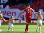 steven-gerrard-perpisahan-di-anfield_20150517_215359.jpg