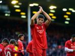 steven-gerrard-tepok-tangan_20150523_153402.jpg