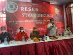 steven-setiabudi-musa-tengah-berbicara-di-depan-konstituennya-di-wilayah-jakarta.jpg