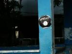 stiker-diduga-berlambang-isis-di-pos-lalu-lintas-cikokol_20161020_131247.jpg