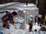 stok-beras-bulog-aceh_20180410_213816.jpg