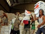stok-beras-di-gudang-bulog-sumut_20180309_204503.jpg