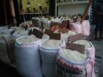 stok-beras-di-pasar-induk-beras-cipinang_20180908_093105.jpg