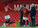 striker-17-tahun-milik-manchester-united-shola-shoretire-mendapat-penampilan-debut.jpg