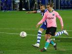 striker-barcelona-antoine-griezmann-saat-berhadapan-dengan-pemain-alaves.jpg