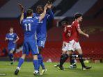 striker-brighton-danny-welbeck-3l-merayakan-mencetak-gol-pertama-timnya.jpg