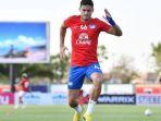 striker-chonburi-fc-patrick-cruz.jpg
