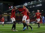 striker-inggris-manchester-united-mason-greenwood-merayakan-mencetak-gol-kedua-timnya.jpg