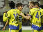 striker-juventus-paulo-dybala-kiri-merayakan-setelah-membuka-skor.jpg