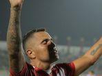 striker-madura-united-alberto-goncalves-dipinjamkan-ke-psbs-biak.jpg