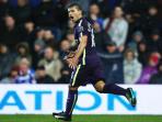striker-manchester-city-sergio-aguero-rayakan-gol_20141113_025400.jpg