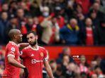 striker-manchester-united-anthony-martial-dengan-bruno-fernandes.jpg