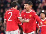 striker-manchester-united-cristiano-ronaldo-tengah-merayakan-dengan-lindelof.jpg