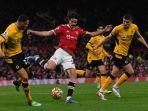 striker-manchester-united-uruguay-edinson-cavani-tengah.jpg