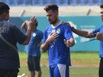 striker-persib-bandung-asal-argentina-jonathan-bauman.jpg