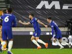 striker-prancis-chelsea-olivier-giroud-tengah-merayakan-mencetak-gol-ke-gawang-wolves.jpg
