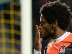 striker-shakhtar-donetsk-asal-brasil-luiz-adriano_20150625_012309.jpg