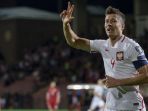 striker-tim-nasional-polandia-robert-lewandowski_20171011_103904.jpg