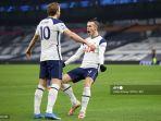 striker-tottenham-hotspur-asal-wales-gareth-bale-merayakan-dengan-harry-kane.jpg
