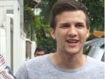 stuart-collin-bersama-kuasa-hukumnya_20160313_150446.jpg