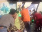 suami-dandani-istri_20160510_213159.jpg
