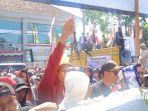 suasana-aksi-para-pendukung-kades-mundurejo-jember-di-kejaksaan-negeri-jember.jpg