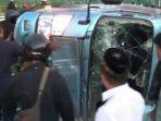 suasana-bus-terguling-di-underpass-p.jpg